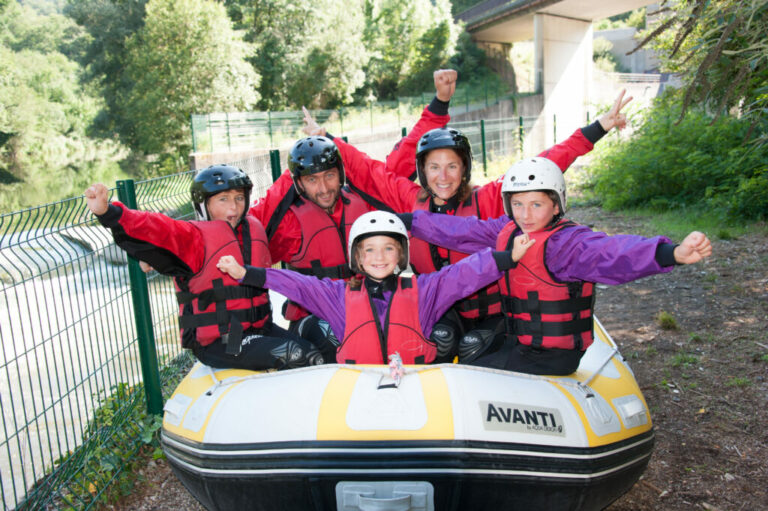 Famille en rafting Foix Ariège